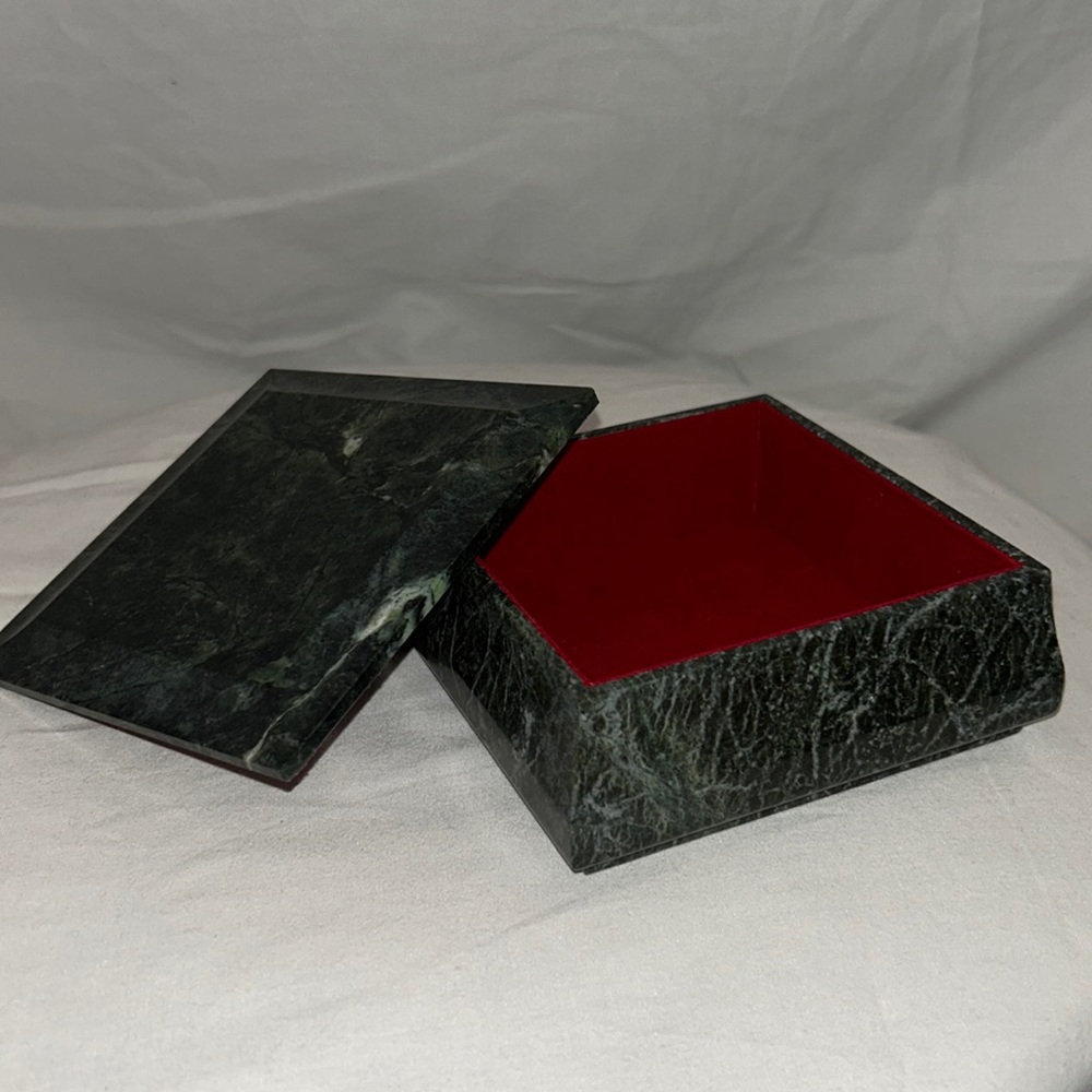 Jade Green lined Marble Box w/ Removable Lid